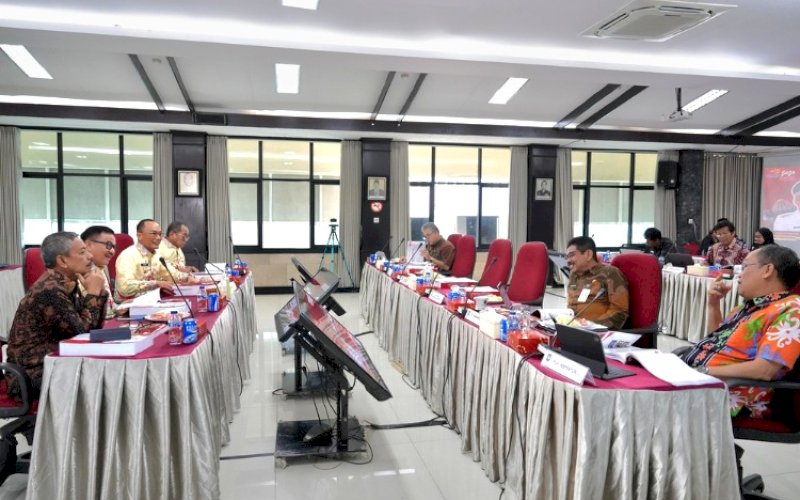 EVKIN. Pj Gubernur Sulsel, Zudan Arif Fakrulloh, mengikuti Evaluasi Kinerja (Evkin) per triwulan sebagai penjabat gubernur di Sulsel di Gedung Irjen Kemendagri, Jakarta, Kamis (21/11/2024). foto: istimewa