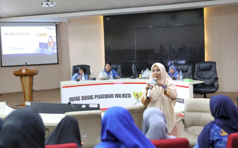 FINALISASI. Dinas Komunikasi dan Informatika Kota Makassar menggelar finalisasi penyelesaian pengaduan masyarakat melalui platform Sistem Pengelolaan Pengaduan Pelayanan Publik Nasional (SP4N) LAPOR! di Ruang Sipakalabbi, Balai Kota Makassar, Selasa (17/12/2024). foto: istimewa