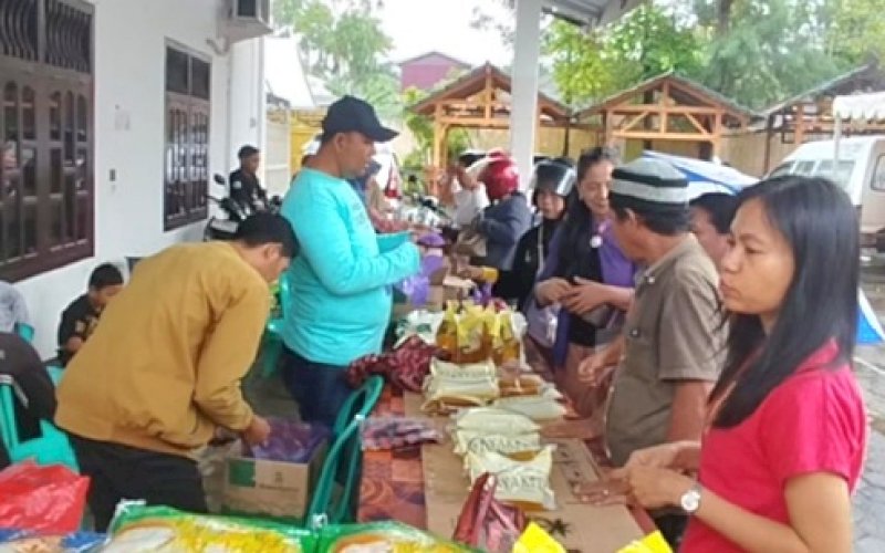GPM. Dinas Ketahanan Pangan Provinsi Sulbar kembali melaksanakan Gerakan Pangan Murah (GPM) di rumah ibadah Gereja. foto: istimewa.