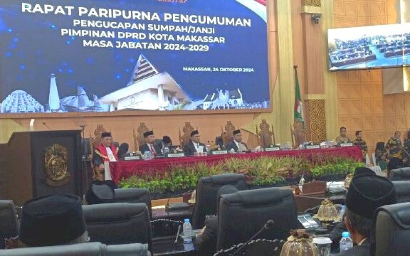 Pj Gubernur Sulsel Meresmikan Pengangkatan Pimpinan DPRD Makassar