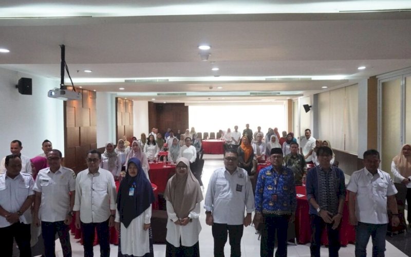 DISEMINASI. Pemkot Makassar terus memperkuat komitmennya dalam menurunkan angka stunting melalui kegiatan Diseminasi Audit Kasus Stunting Kegiatan II Tingkat Kota Makassar Tahun Anggaran 2024 di Hotel D&rsquo;Maleo Makassar, Rabu (11/12/2024). foto: istimewa