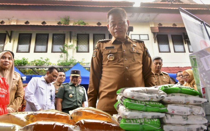 GPM. Pj Gubernur Sulsel, Fadjry Djufry, meluncurkan GPM perdana di Indonesia untuk 2025 ini di Halaman Kantor Dinas Ketahanan Pangan Provinsi Sulsel, Selasa (14/1/2025). foto: istimewa