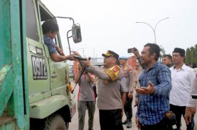 Kapolres Pelabuhan Makassar Gelar Jumat Curhat dan Berbagi Makan Siang