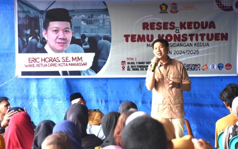 RESES. Wakil Ketua DPRD Makassar, Eric Horas, telah memulai reses Reses Kedua Masa Persidangan Kedua Tahun Sidang 2024/2025 dengan menemui konstituennya di Jl Raya Pendidikan, Kelurahan Tidung, Kecamatan Rappocini, Kota Makassar, Selasa (11/3/2025). foto: istimewa