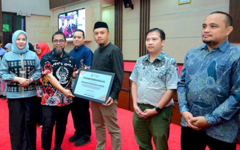 PELUNCURAN. Wakil Gubernur Sulsel, Fatmawati Rusdi, menghadiri peluncuran dan membuka Program Collaborative Digital Class, Kamis (20/3/2025). foto: istimewa