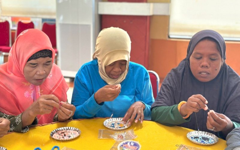 TABUNG KARYA. PT Gowa Makassar Tourism Development Tbk (GMTD) menggelar Tabung Karya (Tanjung Bunga Berkarya) di Madrid Hall Akkarena, Kamis (24/4/2025). foto: istimewa