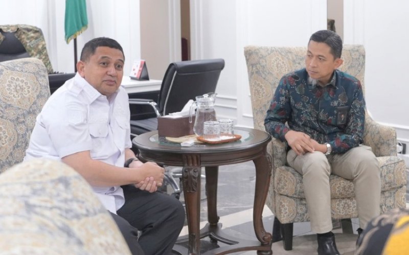 PERTEMUAN. GM PT PLN UID Sulselrabar Edyansyah bertemu Wali Kota Makassar Munafri Arifuddin di Kantor Balai Kota Makassar, Rabu (21/5/2025). foto: istimewa