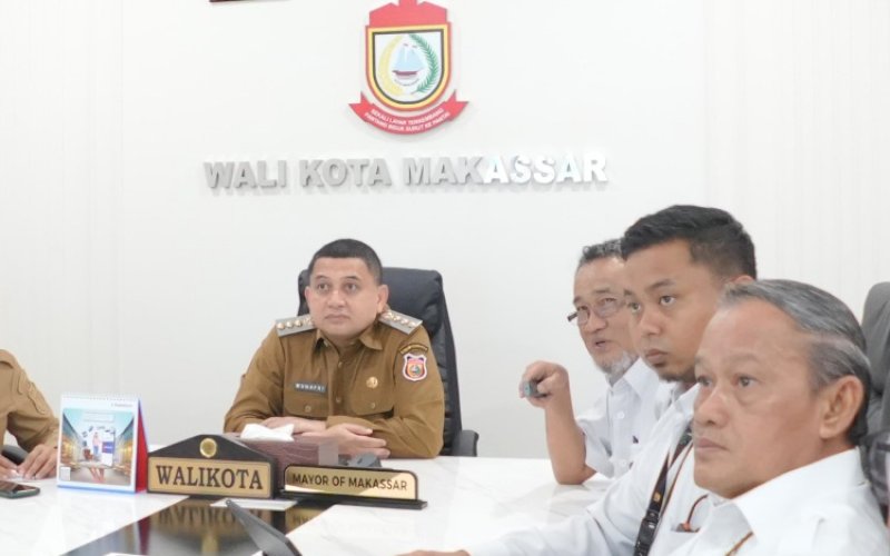 PERTEMUAN. Wali Kota Makassar Munafri Arifuddin dengan Kepala BBWS Pompengan Jeneberang Suryadarma Hasyim di Kantor Wali Kota Makassar, Senin (19/5/2025). foto: istimewa