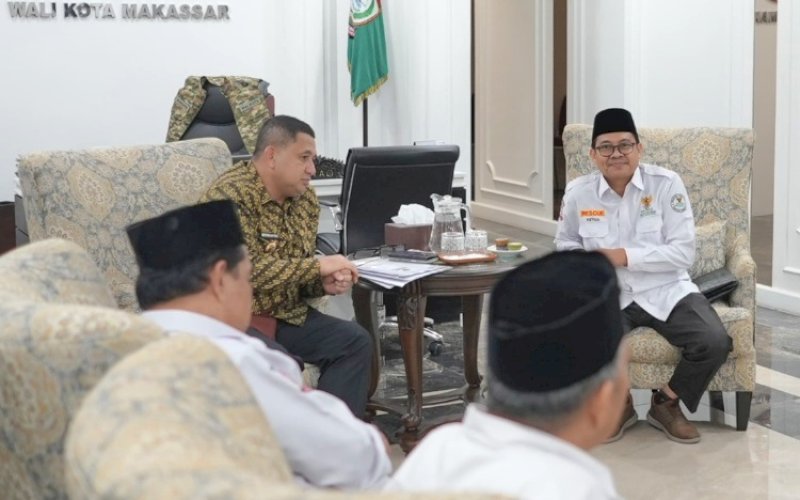 PERTEMUAN. Ketua Baznas Kota Makassar Ashar Tamanggong menemui Wali Kota Makassar Munafri Arifuddin di Balai Kota Makassar, Rabu (14/5/2025). foto: istimewa