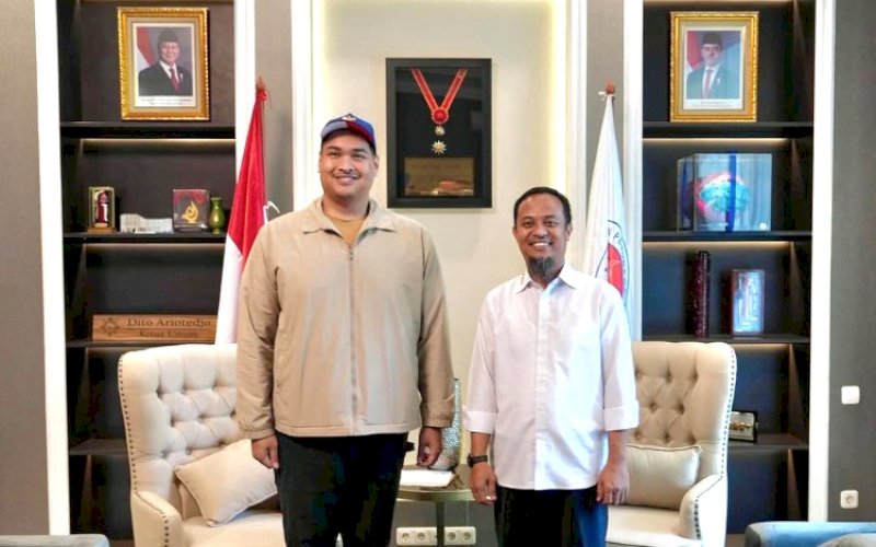 PERTEMUAN. Menpora RI Dito Ariotedjo menerima kunjungan Gubernur Sulsel Andi Sudirman Sulaiman di ruang kerjanya, di Jakarta.&nbsp;foto: istimewa