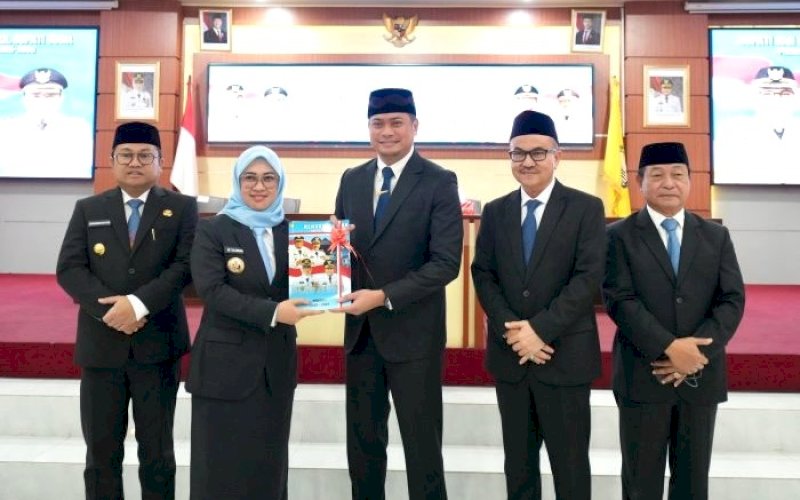 SERTIJAB. Sekda Provinsi Sulsel, Jufri Rahman, menghadiri Serah Terima Jabatan (Sertijab) Bupati dan Wakil Bupati Gowa di Aula Kantor Bupati Gowa, Senin (3/3/2025). foto: istimewa