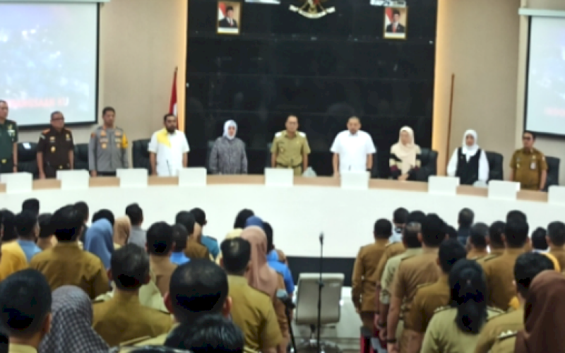 RAKOR. Pemkot Makassar menggelar Rapat Koordinasi Forum Komunikasi Pimpinan Daerah (Forkopimda) di Ruang Rapat Sipakatau, Balai Kota Makassar, Senin (10/2/2025). foto: istimewa