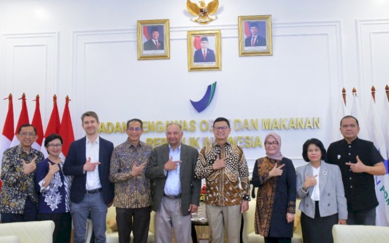 PERTEMUAN. Kepala BPOM RI, Taruna Ikrar, melakukan pertemuan dengan perwakilan Gates Foundation di Kantor BPOM RI, Jakarta, Kamis (15/5/2025). foto: istimewa