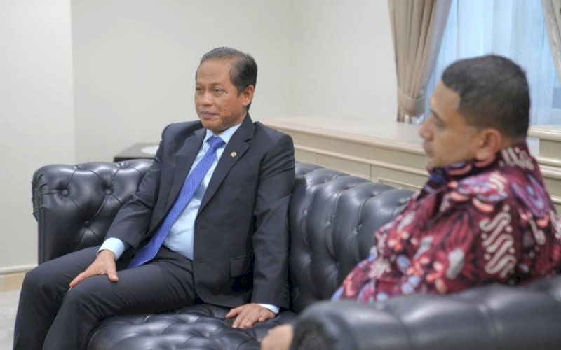 AUDIENSI. Wali Kota Makassar Munafri Arifuddin.melakukan audiensi dengan Menteri Lingkungan Hidup RI Hanif Faisol Nurofiq di Kantor Kementerian Lingkungan Hidup, Jakarta, Jumat (20/6/2025). foto: istimewa