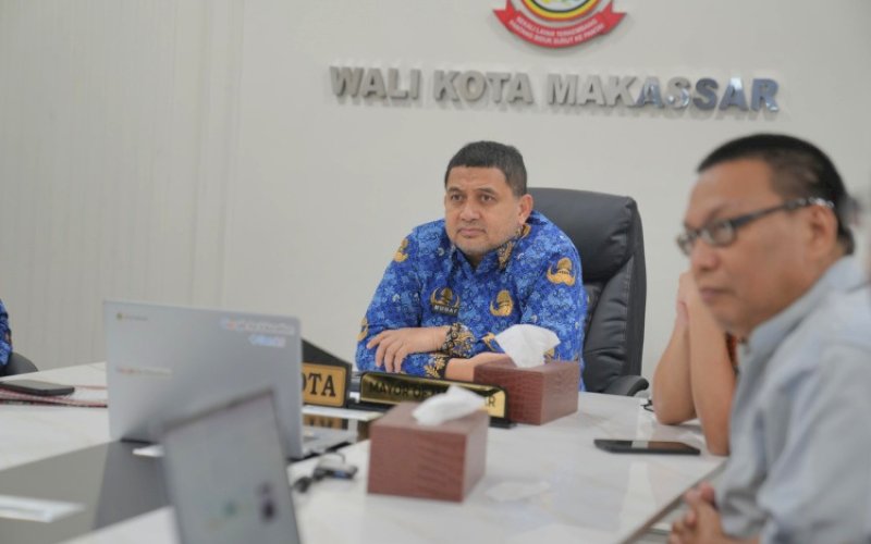 DIALOG. Wali Kota Makassar, Munafri Arifuddin, menerima dan berdialog dengan tim Google Indonesia di Kantor Balai Kota Makassar, Senin (2/6/2025). foto: istimewa