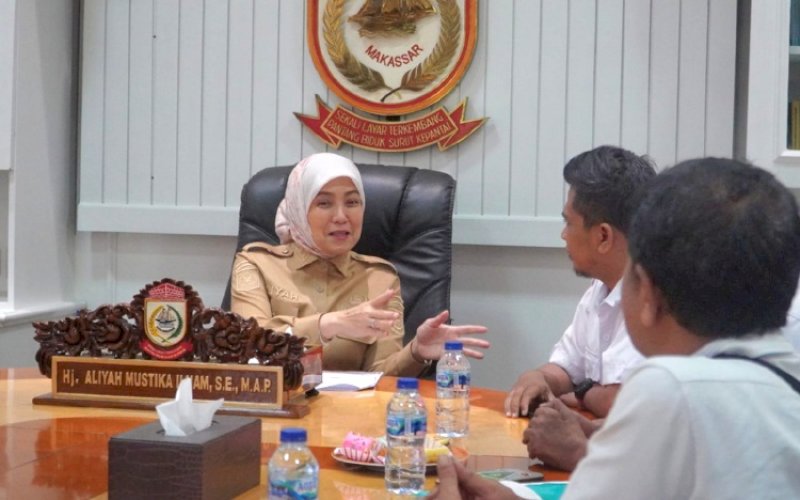AUDIENSI. Wakil Wali Kota Makassar, Aliyah Mustika Ilham, menerima secara langsung audiensi dari jajaran Pengurus Pasukan 08 Kota Makassar di Ruang Wakil Wali Kota, Balai Kota Makassar, Senin (7/7/2025). foto: istimewa