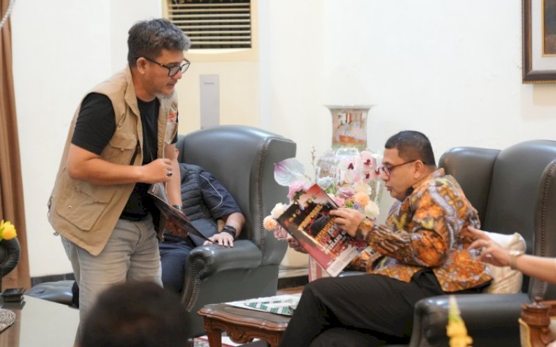 AUDIENSI. Wali Kota Makassar, Munafri Arifuddin, usai audiensi dengan perwakilan penyelenggara di kediaman pribadi, Jl Chairil Anwar, Kota Makassar, Minggu (13/7/2025) malam. foto: istimewa