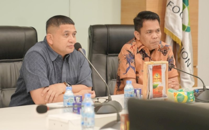 PERTEMUAN. Wali Kota Makassar Munafri Arifuddin bertemu Direktur Utama Food Station Tjipinang Jaya Karyawan Gunarso saat berkunjung ke ke Food Station Tjipinang Jaya di Jakarta Timur, Kamis (31/7/2025). foto: istimewa