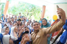 Wali Kota Makassar Tegaskan Sekolah Dilarang Jual Seragam