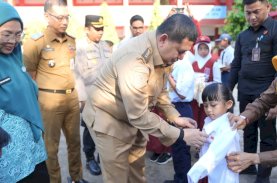 Pemkot Makassar Realisasikan Seragam Sekolah Gratis Murid Baru SD dan SMP