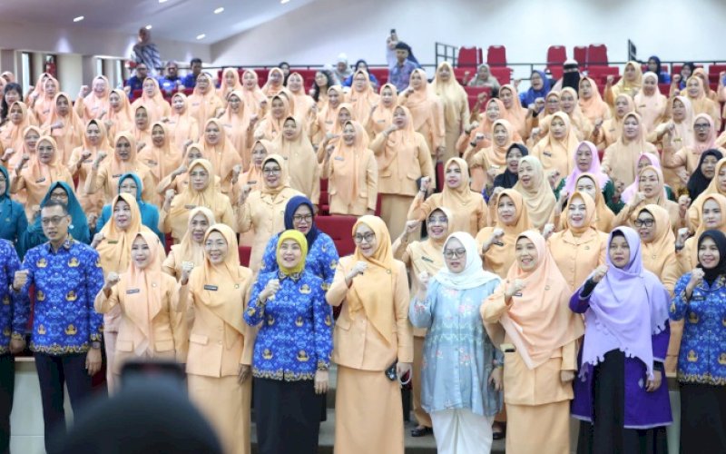 PENGUKUHAN. Pengurus Dharma Wanita Persatuan (DWP) Kota Makassar periode 2025-2029 resmi dikukuhkan di Kantor Balai Kota Makassar, Kamis (17/7/2025). foto: istimewa