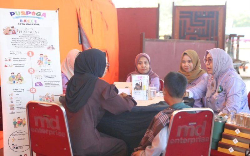 SUNATAN MASSAL. Pokja Bunda PAUD Kota Makassar sukses menyelesaikan sunat massal gratis bagi 200 anak dalam rangka memperingati Hari Anak Nasional (HAN) 2025 di Tribun Lapangan Karebosi Makassar, 23&ndash;24 Juli 2025. foto: istimewa