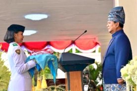 Aliah Sakira dari Sulsel Ukir Sejarah Jadi Pembawa Baki Penurunan Sang Saka Merah Putih di Istana Negara