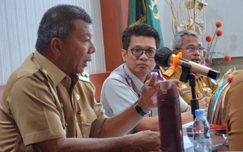 SIDANG. Bulukumba, Andi Muchtar Ali Yusuf, menghadiri Sidang Gugus Tugas Reforma Agraria di Ruang Rapat Kepala Kantor BPN Kabupaten Bulukumba, Selasa (12/8/2025). foto: istimewa