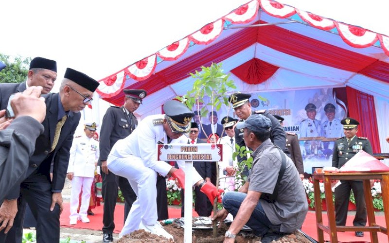 PERESMIAN. Bupati Bulukumba, Andi Muchtar Ali Yusuf, sekaligus meresmikan Sarana Asimilasi dan Edukasi (SAE) Lapas Kelas IIA Bulukumba, Minggu (17/8/2025). foto: istimewa