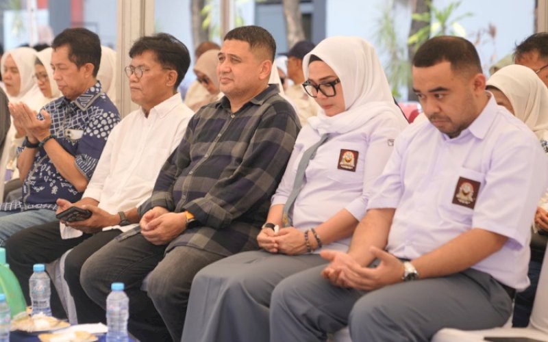 PELANTIKAN. Wali Kota Makassar, Munafri Arifuddin, menghadiri Pelantikan Pengurus Pusat Ikatan Alumni SMA Negeri 1 Makassar (IKA SMANSA Makassar) di Sekolah SMAN 1 Makassar, Minggu (3/8/2025). foto: istimewa
