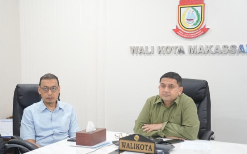 RAKOR. Wali Kota Makassar, Munafri Arifuddin, mengikuti rapat koordinasi secara daring bersama Kementerian PANRB, Sabtu (30/8/2025) malam. foto: istimewa