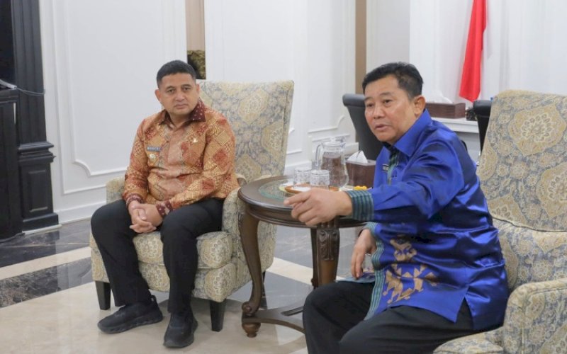 PERTEMUAN. Wali Kota Makassar Munafri Arifuddin bersama Kepala BNN Provinsi Sulsel Brigjen Pol Budi Sajidin di Balai Kota Makassar, Kamis (7/8/2025). foto: istimewa