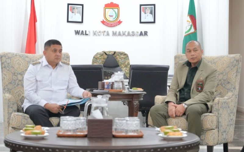 PERTEMUAN. Wali Kota Makassar Munafri Arifuddin saat menerima audiensi Ketua PTUN Makassar Fajar Wahyu Jatmiko bersama rombongan di Kantor Balai Kota Makassar, Rabu (6/8/2025). foto: istimewa