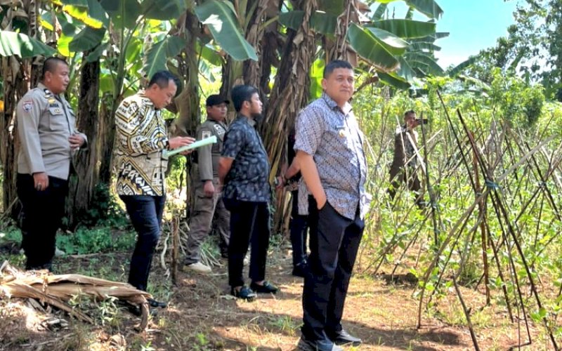 PENINJAUAN. Wali Kota Makassar, Munafri Arifuddin, meninjau langsung lahan milik Pemkot Makassar di Jl Praja Raya, Kompleks Pemda Antang, Kelurahan Manggala, Kecamatan Manggala, Kota Makassar, Kamis (14/8/2026). foto: istimewa