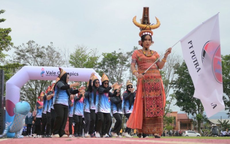 VALE OLYMPICS. Defile Vale Olympics 2025 di Lapangan Persesos, Sorowako, Luwu Timur, Sabtu (16/8/2025). foto: istimewa
