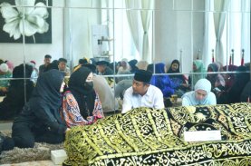 Gubernur Sulsel Sampaikan Duka Cita atas Wafatnya Ibunda Wagub Fatmawati Rusdi