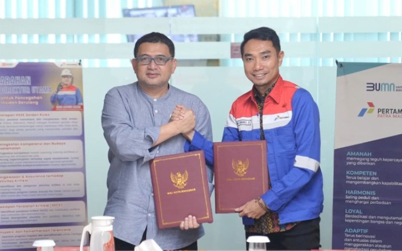 MOU. Wal Kota Makassar Munafri Arifuddin bersama PT Pertamina Patra Maga Integrated Terminal Manager Makassar Utomo Dhanu Saputra menandatangani nota kesepahaman (Memorandum of Understanding/MoU) di Kantor PT Pertamina Patra Maga Integrated Terminal Makassar, Minggu (7/9/2025). foto: istimewa