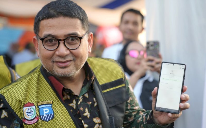 LAUNCHING. Wali Kota Makassar, Munafri Arifuddin, melaunching Digitalisasi Parkir di Jl WR Supratman, Kota Makassar, Senin (1/9/2025). foto: istimewa