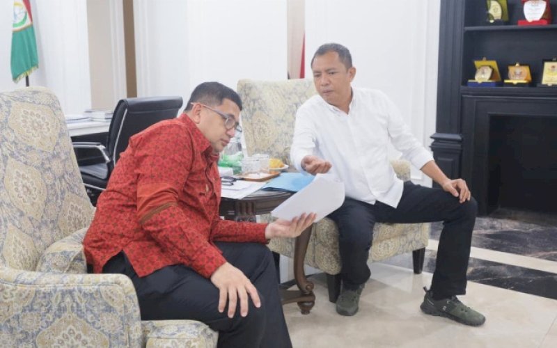 PERTEMUAN. Kepala Pusat Strategis Kebijakan Digitalisasi dan Inovasi Daerah Akbar Ali bertemu Wali Kota Makassar Munafri Arifuddin di Balai Kota Makassar, Kamis (4/9/2025). foto: istimewa