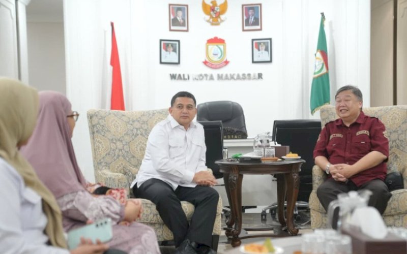 PERTEMUAN. Wali Kota Makassar, Munafri Arifuddin, menerima audiensi Perhimpunan Dokter Spesialis Kedokteran Jiwa Indonesia (PDSKJI) terkait rencana pelaksanaan Kongres Nasional (Konas) XI PDSKJI 2025 di Balai Kota Makassar, Rabu (24/9/2025). foto: istimewa