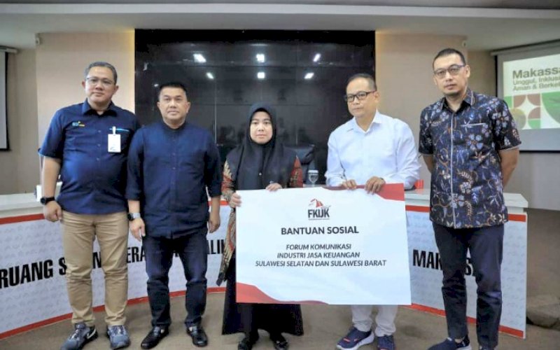 Pemkot Bareng FKIJK Sulselbar Berikan Bantuan Sosial ke Keluarga Korban Tragedi DPRD Makassar