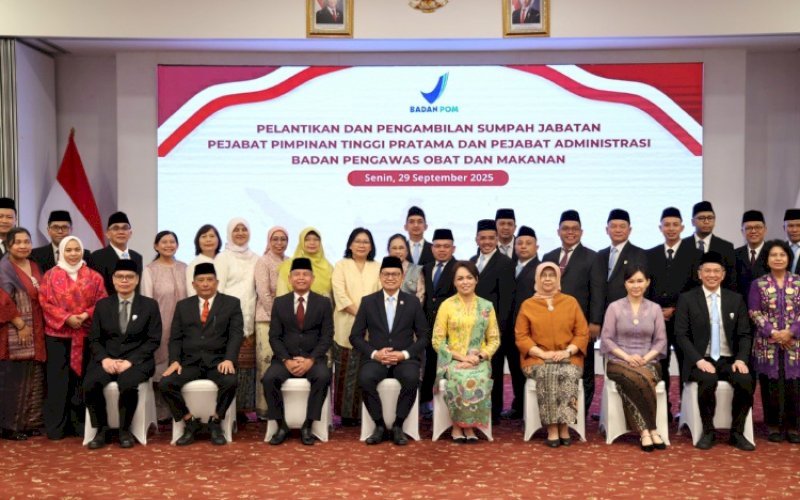 MUTASI. Kepala BPOM RI, Taruna Ikrar, melakukan mutasi 56 pejabat lingkup BPOM RI di Aula Badan BPOM RI, Jakarta, Senin (29/9/2025). foto: istimewa