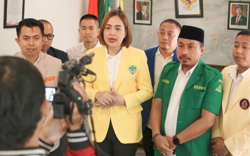 SUMPAH PEMUDA. Memperingati 97 tahun Sumpah Pemuda, Pemprov Sulsel bekerja sama dengan Polrestabes Makassar dan tujuh Organisasi Kepemudaan (OKP) menggelar kegiatan bertajuk 'The Event Salam Moderasi Sumpah Pemuda' di area parkir Mall Phinisi Point (PIPO) Makassar, Selasa (28/10/2025). foto: istimewa