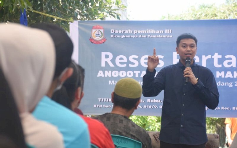 RESES. Anggota DPRD Kota Makassar, A Odhika Cakra Satriawan, menutup reses pertama masa persidangan pertama masa sidang 2025/2025 di Kecamatan Biringkanaya, Selasa (14/10/2025).foto: istimewa