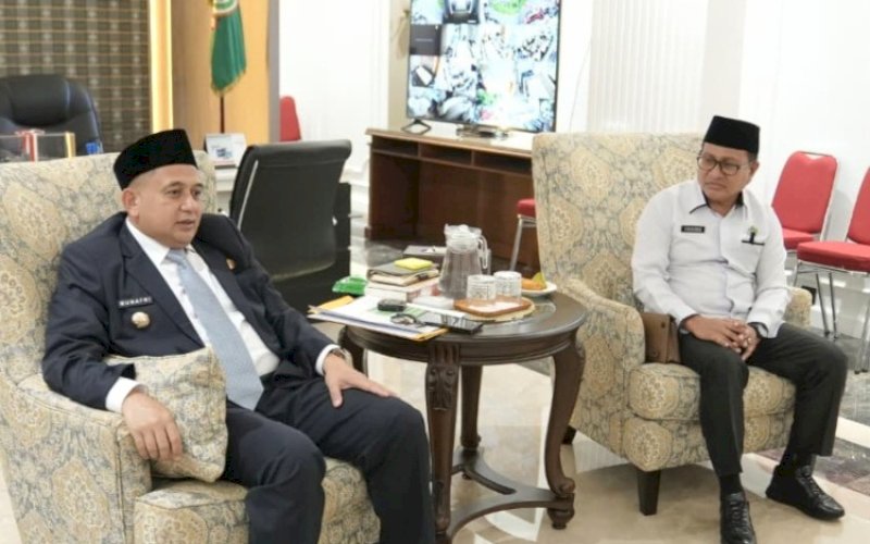 PERTEMUAN. Wali Kota Makassar Munafri Arifuddin menerima audiensi Kepala Kantor Kementerian Agama (Kemenag) Kota Makassar yang baru saja dilantik Muhammad di Balai Kota Makassar, Senin (10/11/2025). foto: istimewa