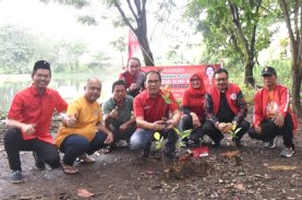 PDIP Sulsel Rayakan HUT Megawati Soekarnoputri Ke-79, Aksi Penghijauan dan Penebaran Benih Ikan