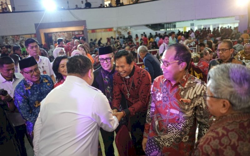 IMLEK. Wali Kota Makassar, Munafri Arifuddin, menghadiri perayaan Imlek bersama seluruh warga Tionghoa Makassar di Balai M Jusuf Manunggal, Rabu (18/2/2026). foto: istimewa