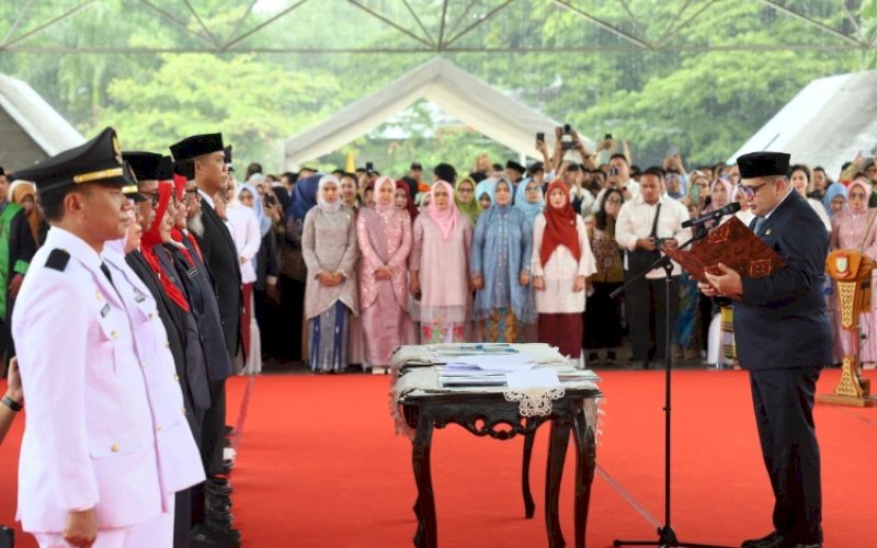 PELANTIKAN. Wali Kota Makassar, Munafri Arifuddin, melantikan dan mengambil sumpah jabatan berlangsung dalam suasana khidmat dan penuh kebersamaan di Lapangan Karebosi Makassar, Jumat (6/2/2026). foto: istimewa