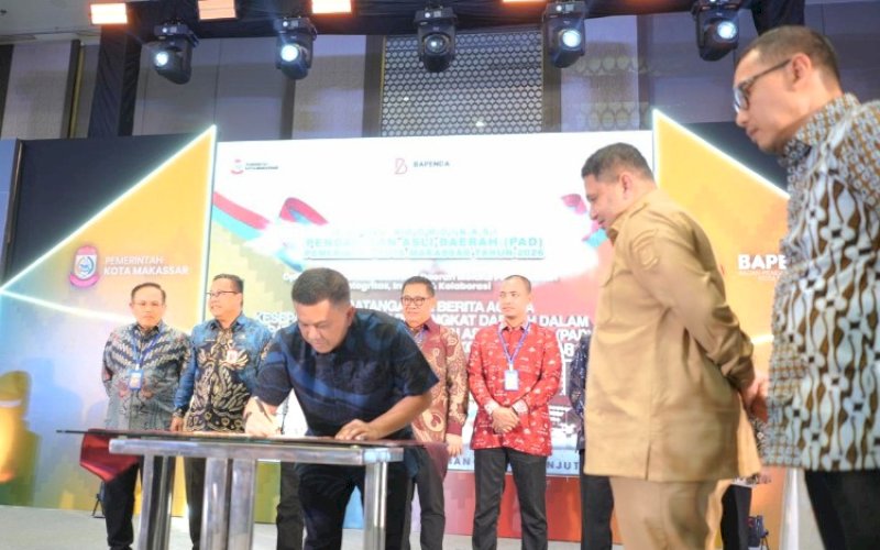 RAKOR PAD. Wali Kota Makassar Munafri Arifuddin didampingi Sekda Kota Makassar Andi Zulkifly Nanda menghadiri Rapat Koordinasi (Rakor) Pendapatan Asli Daerah (PAD) Pemerintah Kota Makassar 2026 di Semarang, Jawa Tengah, Senin (9/2/2026). foto: istimewa