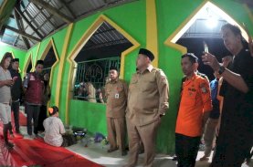 Malam-malam, Munafri Arifuddin Temui Pengungsi di Perumnas Antang